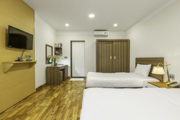 Deluxe Twin Beds Room 4 scaled