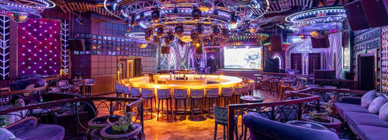 anh phat resort service bar karaoke