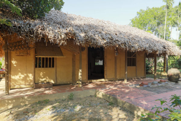 yen trung canh quan 14