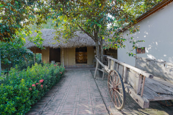 yen trung canh quan 17