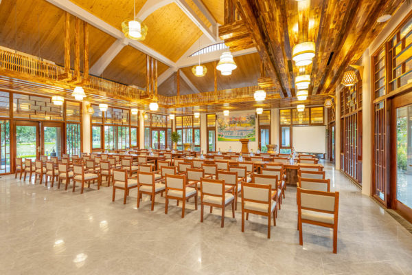 yen trung phong hop 2