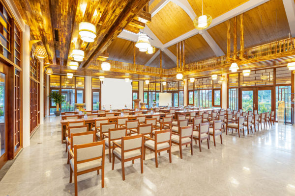 yen trung phong hop 3