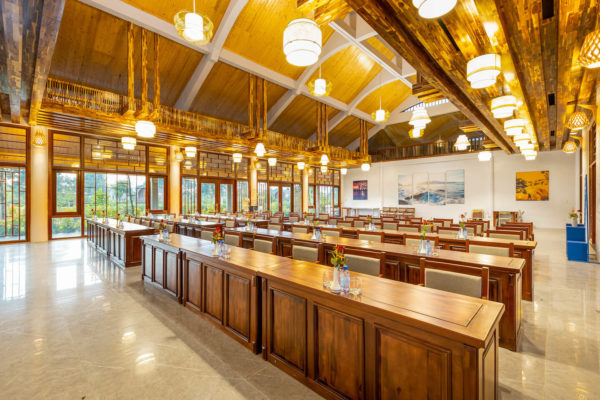 yen trung phong hop 4