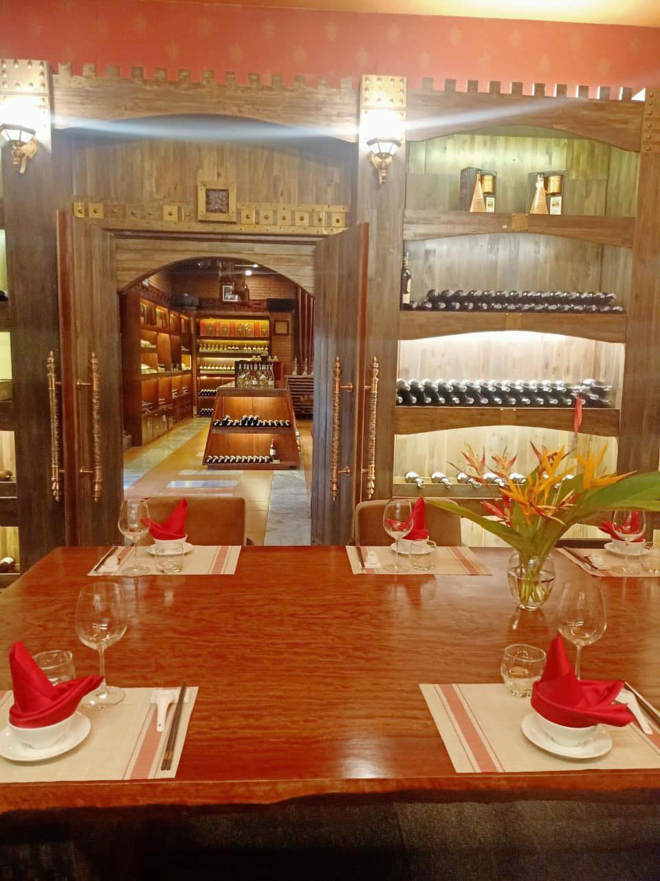 nha hang banh viet 1