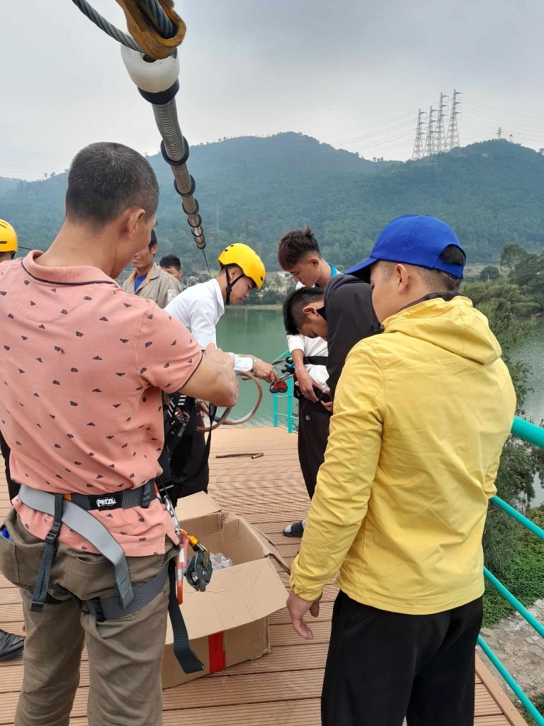 khai truong zipline 5 khai truong zipline 5