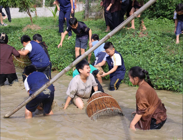 chuong trinh trai nghiem ngoai khoa 20